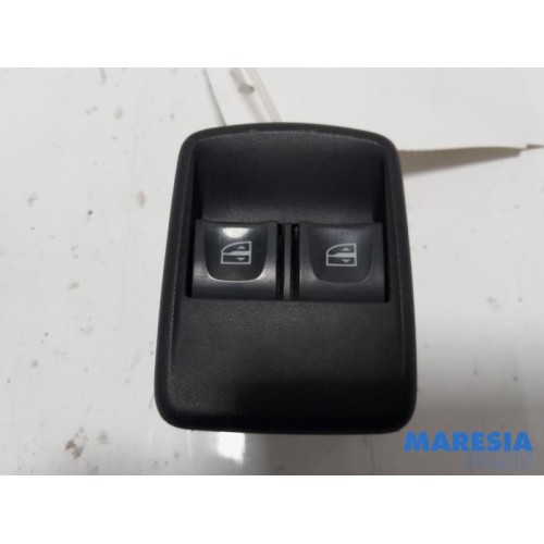 Renault - Trafic - Multi-functional window switch