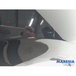 Peugeot - 208 - Front wing, right