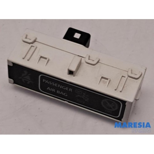 Renault - Trafic - Airbag indicator light