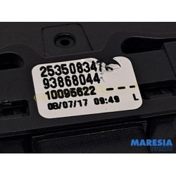 Renault - Trafic - Rear window heating switch