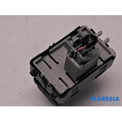 Renault - Trafic - PDC switch