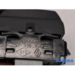 Renault - Trafic - PDC switch