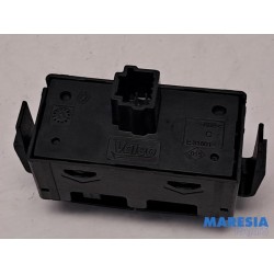 Renault - Trafic - Panic lighting switch