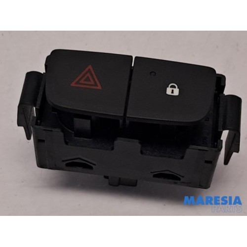 Renault - Trafic - Panic lighting switch