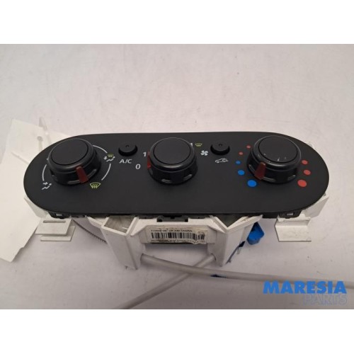 Renault - Trafic - Heater control panel