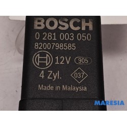 Renault - Trafic - Glow plug relay