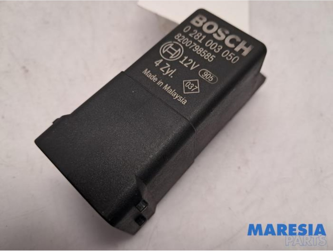 Renault - Trafic - Glow plug relay