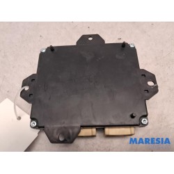 Renault - Trafic - Centrale Deurvergrendelings Module