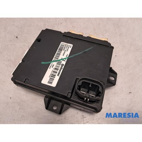 Renault - Trafic - Central door locking module