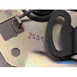 Renault - Trafic - Sliding door lock mechanism, right