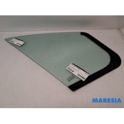 Renault - Trafic - Quarter light, front right