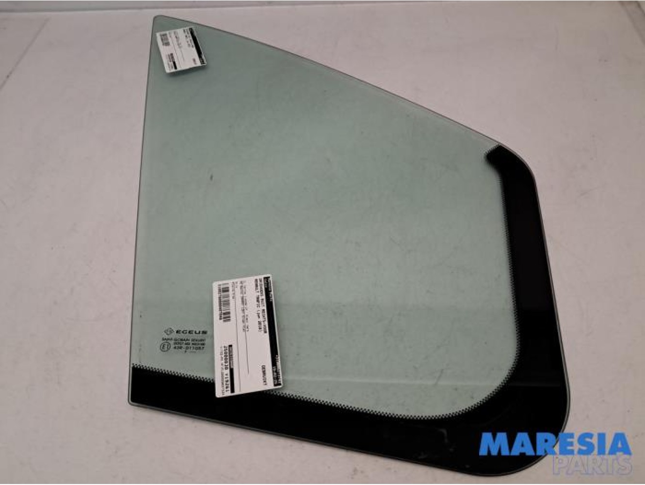 Renault - Trafic - Quarter light, front right