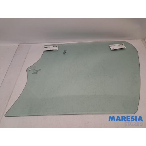 Renault - Trafic - Door window 2-door, right