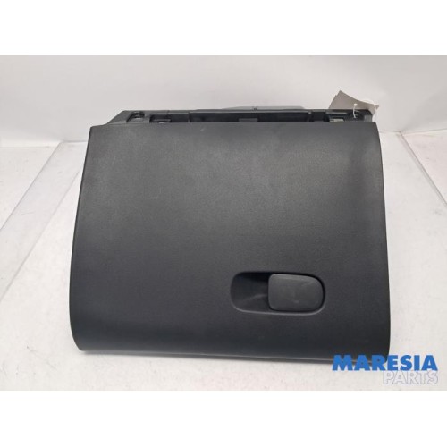 Citroen - C3 - Glovebox