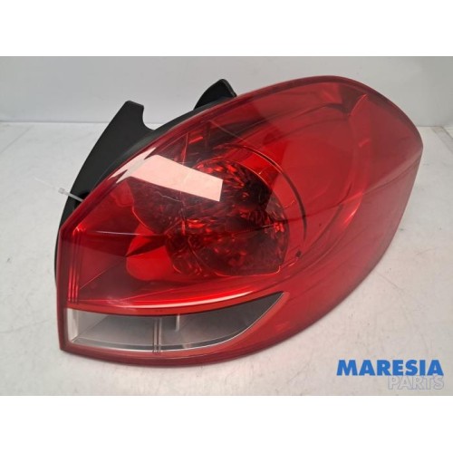 Renault - Clio - Taillight, right