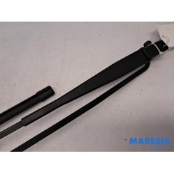 Peugeot - 107 - Front wiper arm