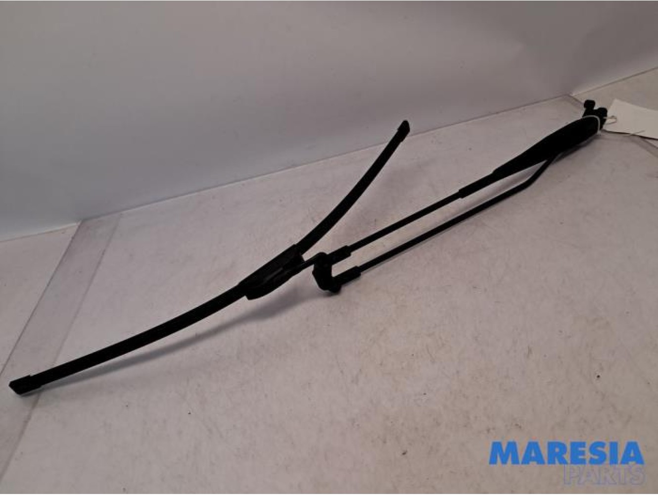 Peugeot - 107 - Front wiper arm