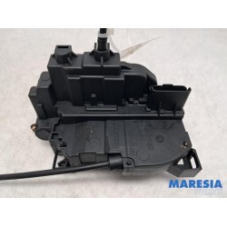 Renault - Clio - Rear door mechanism 4-door, right