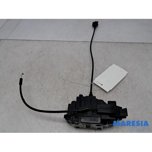 Renault - Clio - Front door lock mechanism 4-door, right