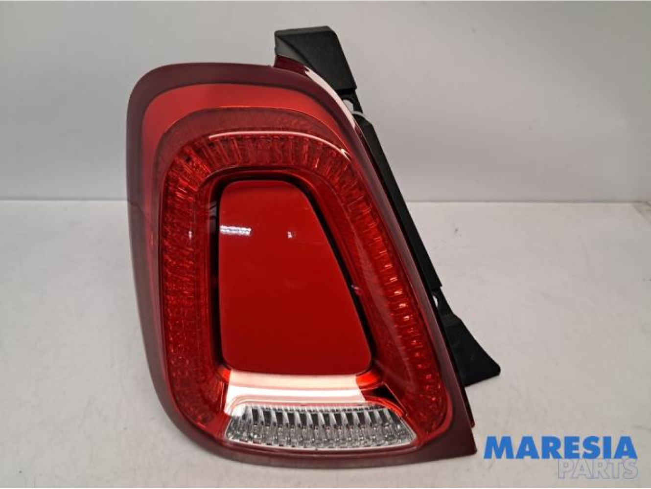 Fiat - 500 Abarth - Taillight, left