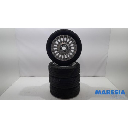 Fiat - 500 - Sportvelgenset + banden