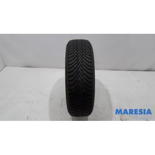 Peugeot - 208 - Tyre