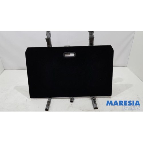 Renault - Captur - Floor panel load area