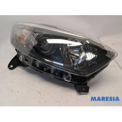 Renault - Captur - Headlight, right
