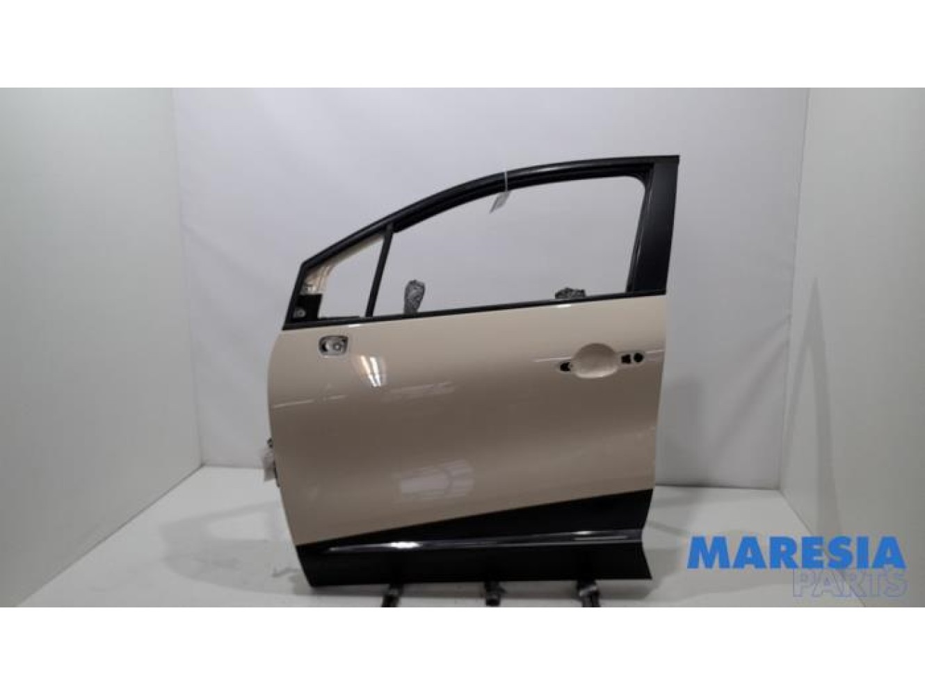 Renault - Captur - Door 4-door, front left