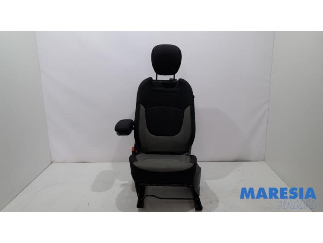 Renault - Captur - Sitz links