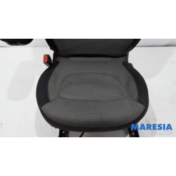Renault - Captur - Sitz links