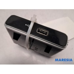 Fiat - 500 Abarth - Connexion USB