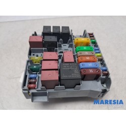 Fiat - 500 Abarth - Fuse box