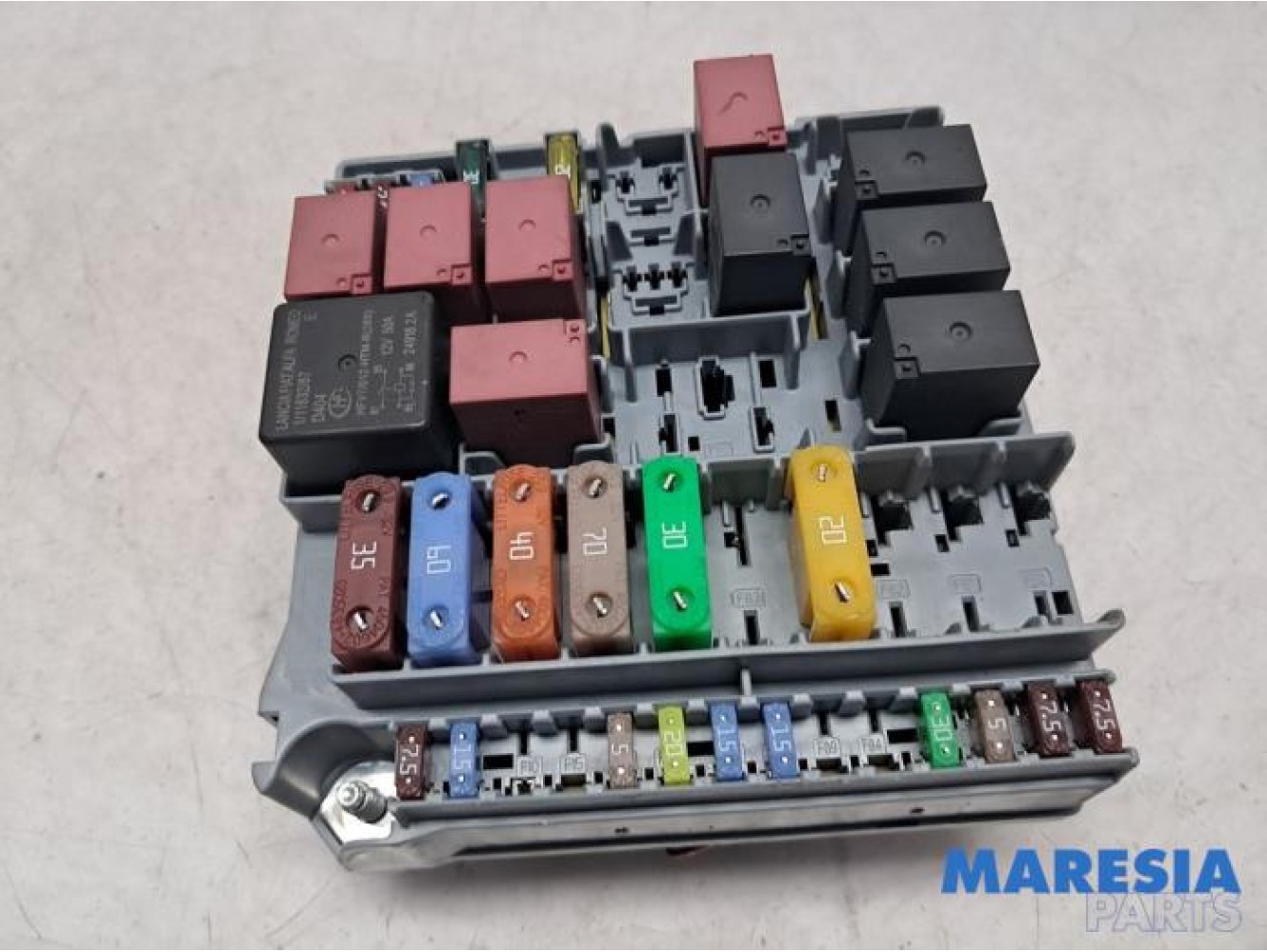 Fiat - 500 Abarth - Fuse box