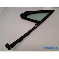 Peugeot - 208 - Quarter light, front right