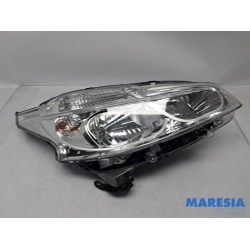 Peugeot - 208 - Koplamp rechts