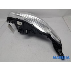 Peugeot - 208 - Koplamp rechts