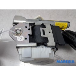 Ford - KA - Front seatbelt, left