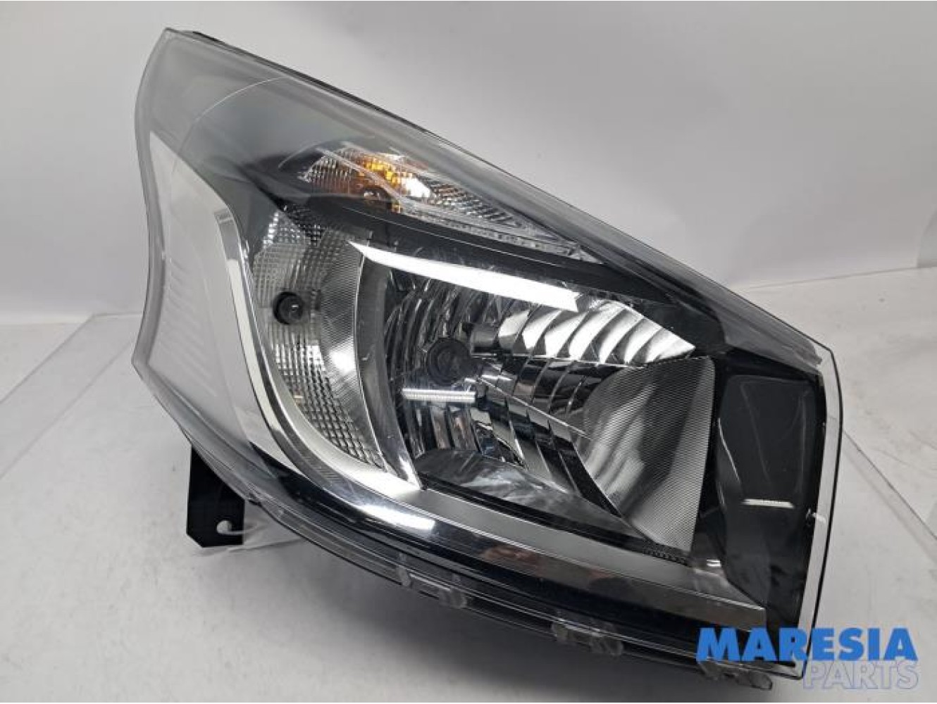Renault - Trafic - Phare droit