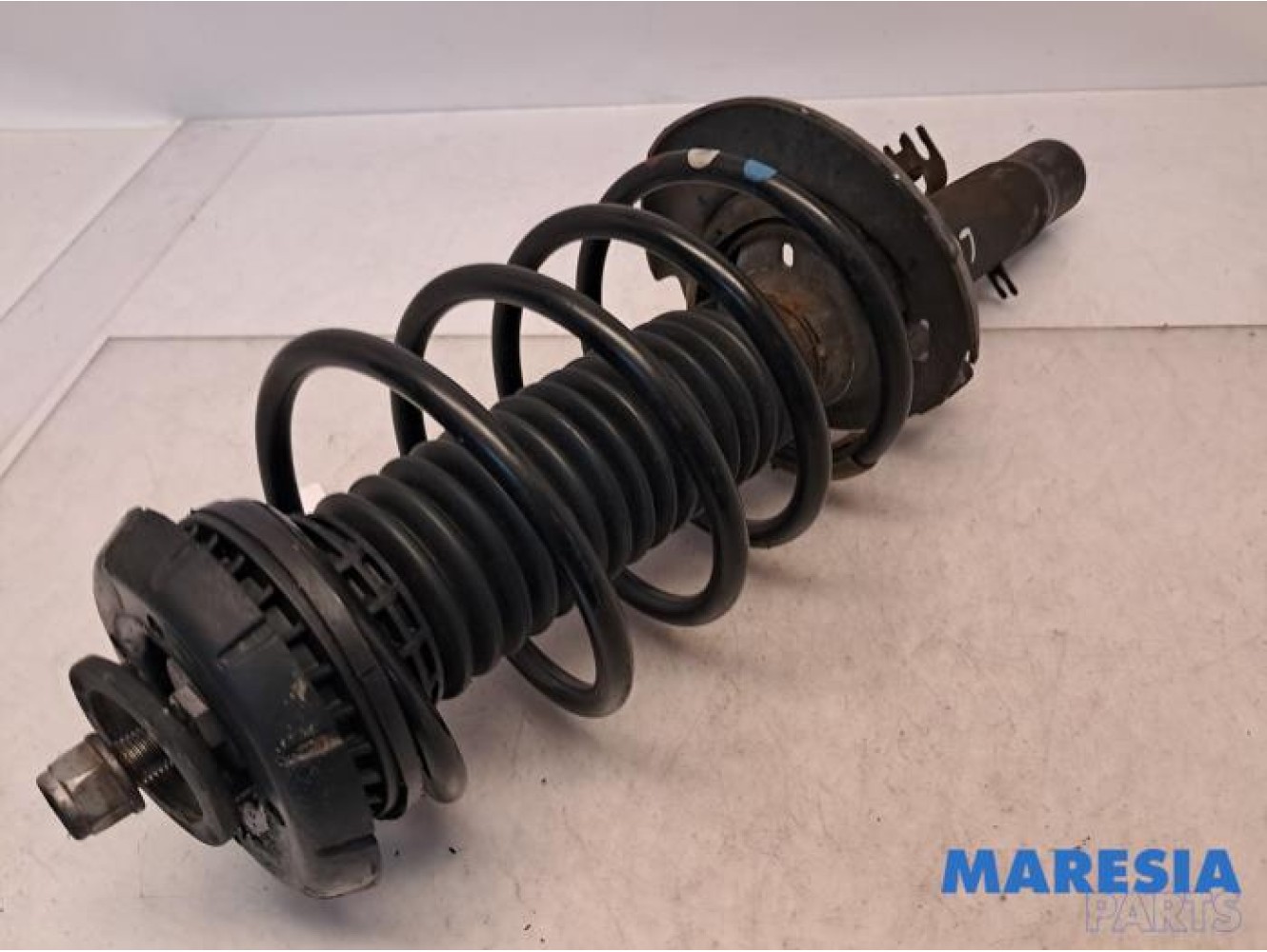 Peugeot - 208 - Front shock absorber rod, left