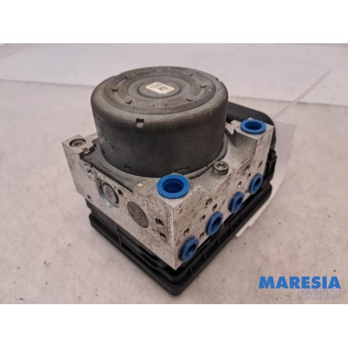 Peugeot - 208 - ABS Pumpe