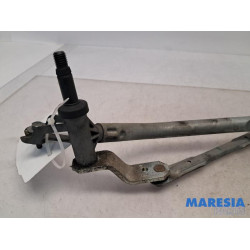 Peugeot - 208 - Wiper mechanism