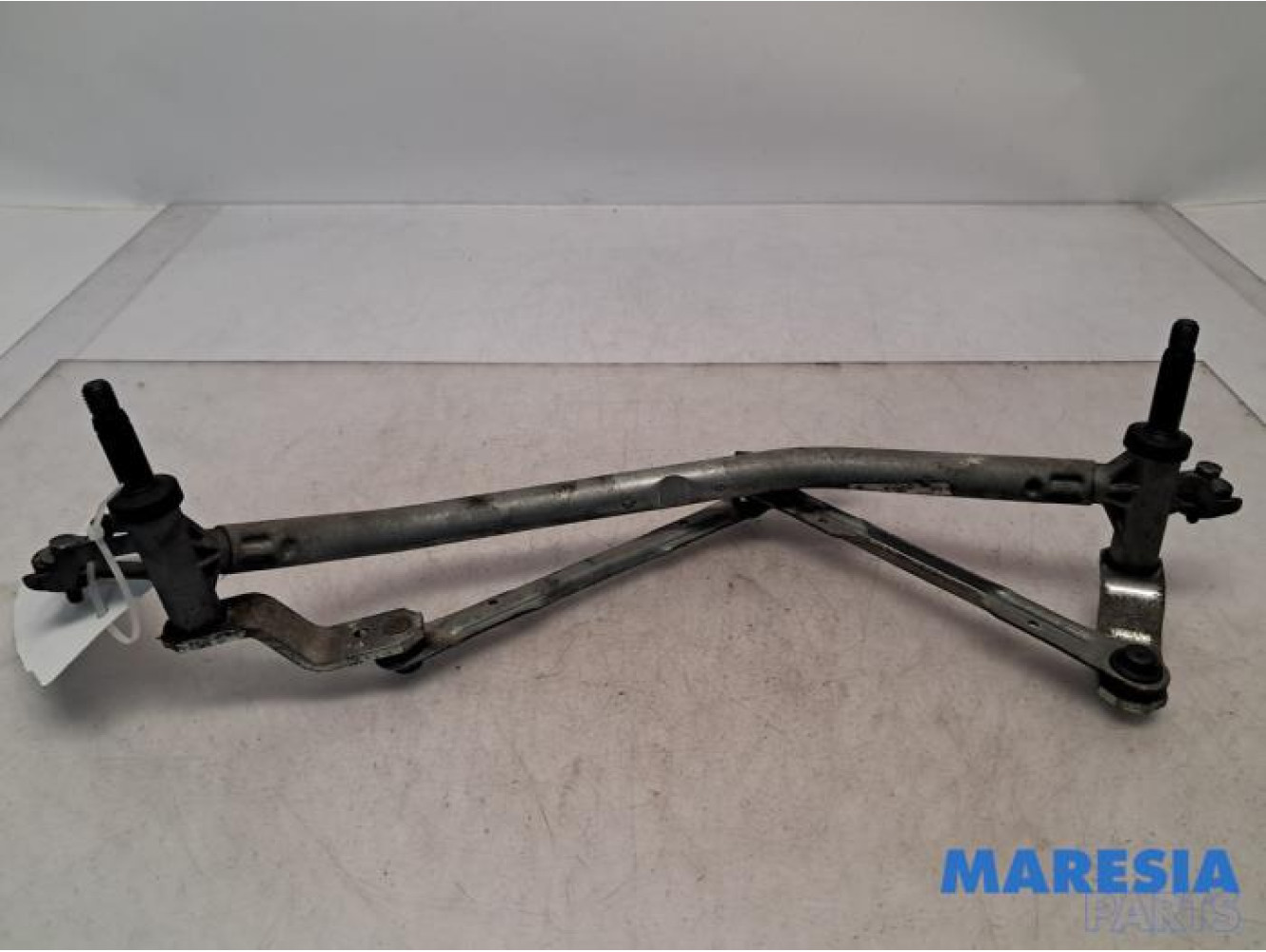 Peugeot - 208 - Wiper mechanism