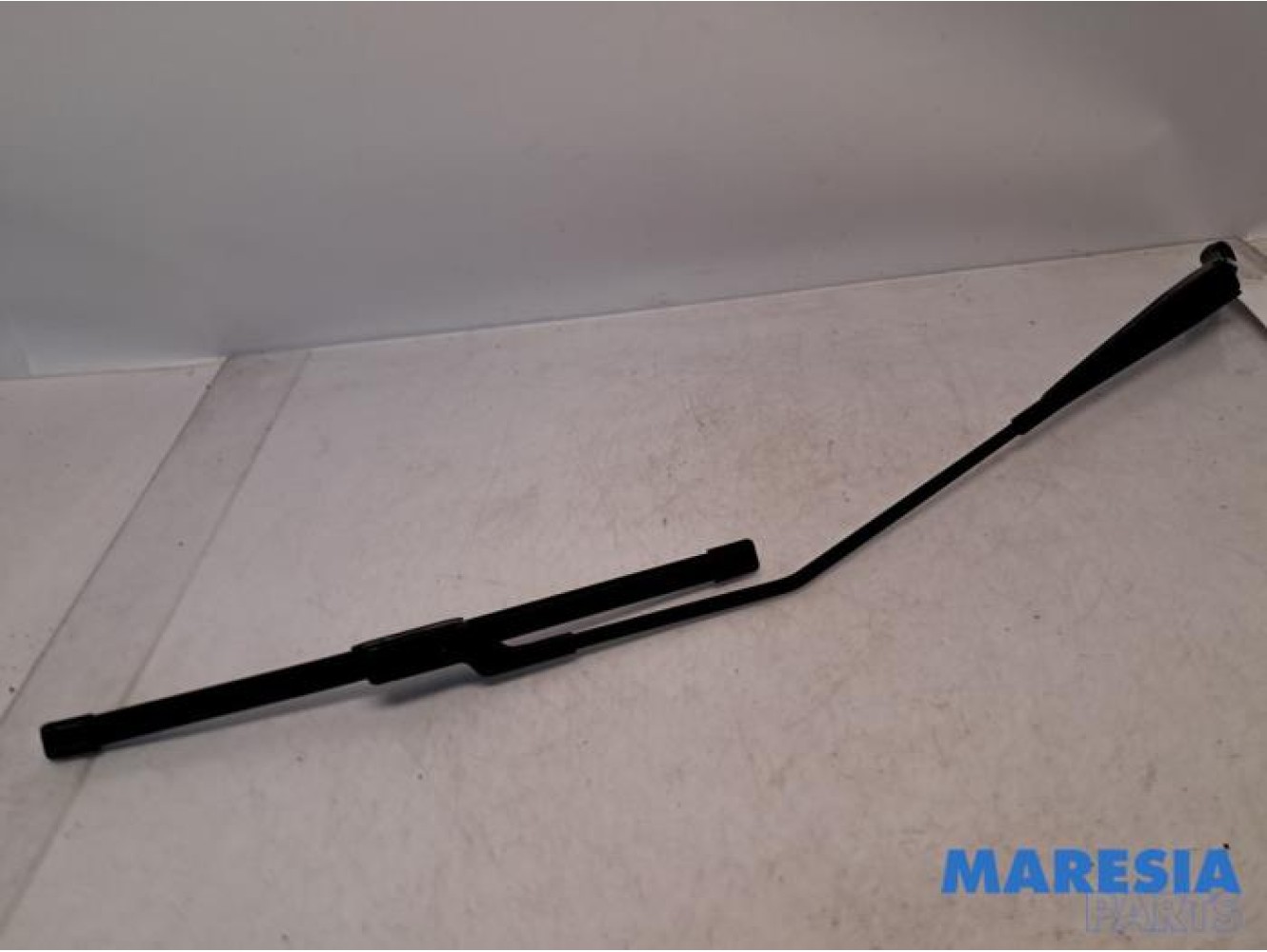 Peugeot - 208 - Front wiper arm