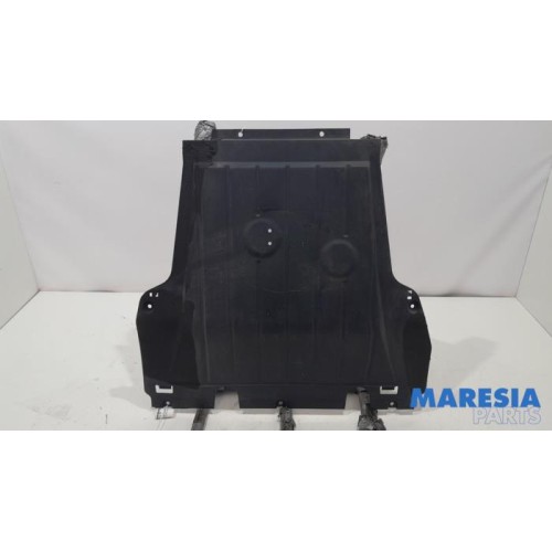 Renault - Captur - Engine protection panel