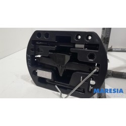 Renault - Captur - Krikset + reservewiel