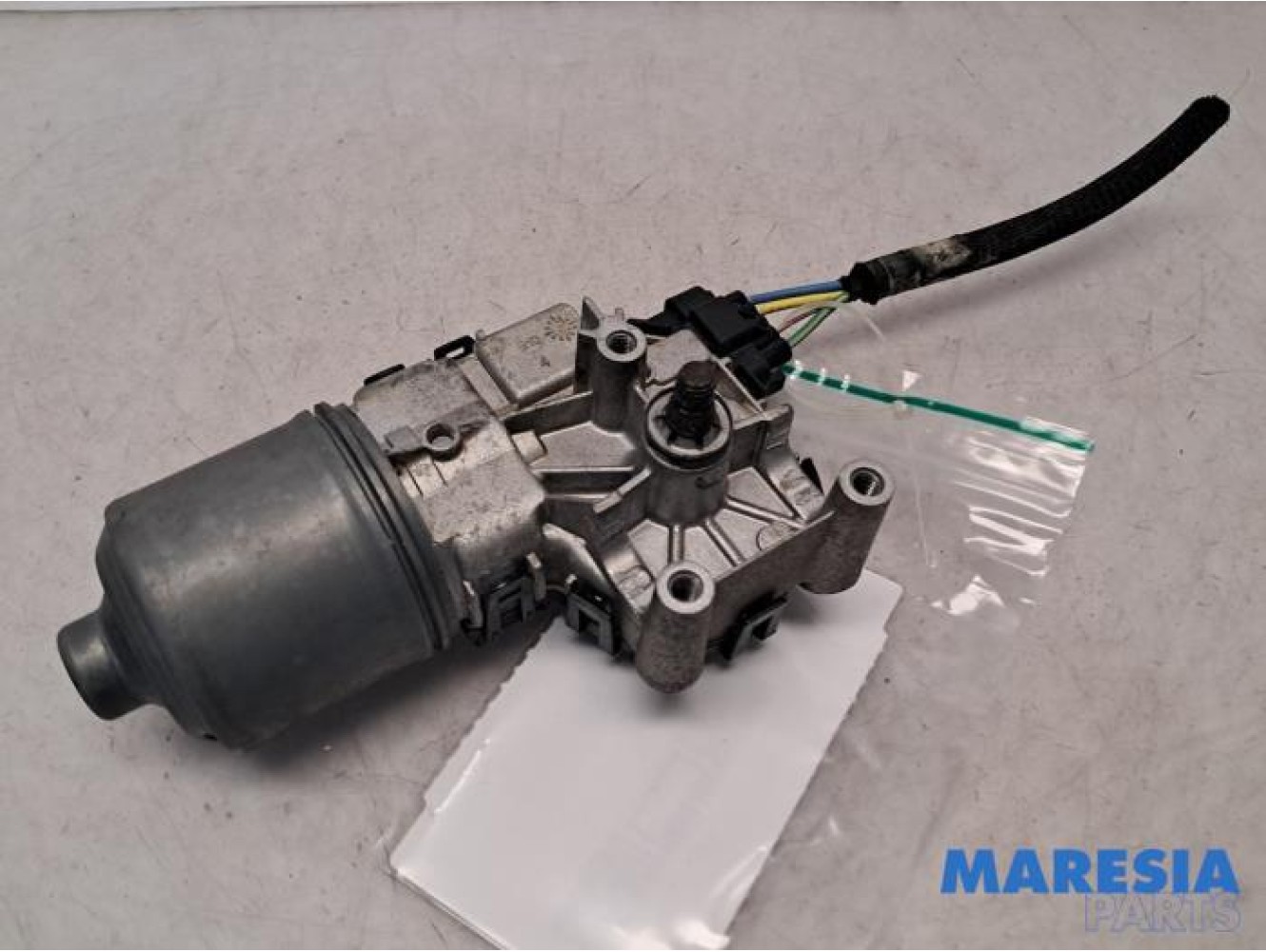 Peugeot - 208 - Front wiper motor
