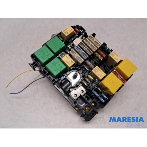 Peugeot - 208 - Fuse box