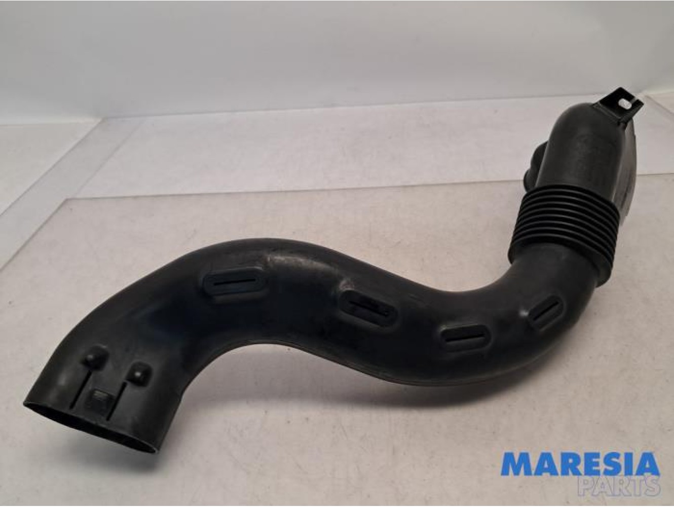 Renault - Captur - Air intake hose