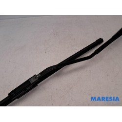 Renault - Captur - Front wiper arm